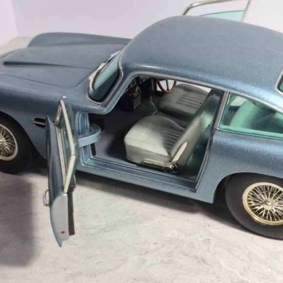 Blue Aston Martin 085 1963, Score 1/18 DB5 - Picture 7 of 16